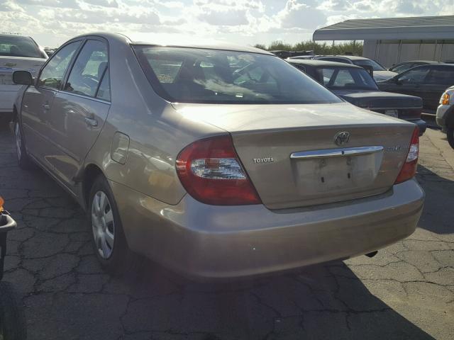 4T1BE32K43U743246 - 2003 TOYOTA CAMRY LE ოქროსფერი ფოტო 3