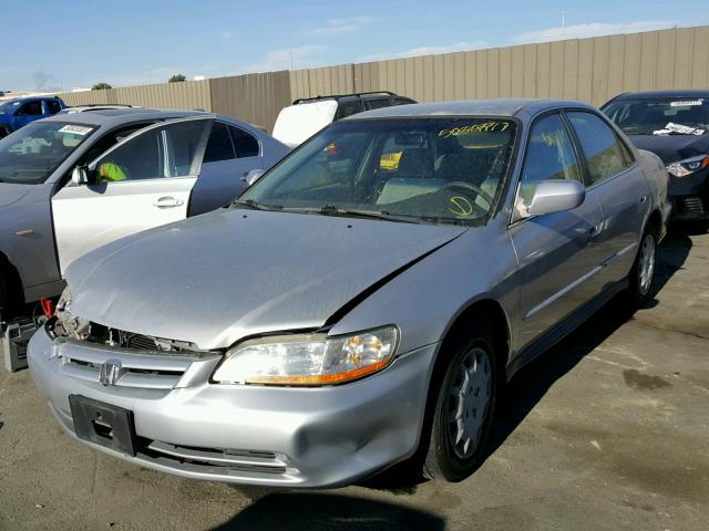 JHMCG665X1C025761 - 2001 HONDA ACCORD LX SILVER photo 2