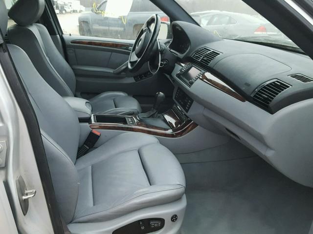 5UXFB53515LV20009 - 2005 BMW X5 4.4I SILVER photo 5