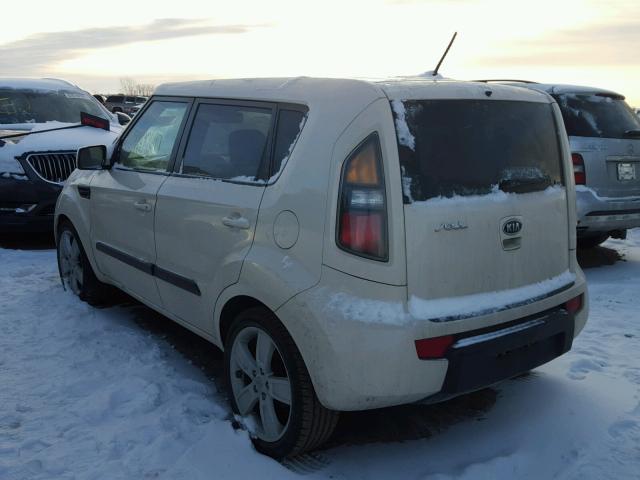 KNDJT2A22B7713113 - 2011 KIA SOUL + WHITE photo 3