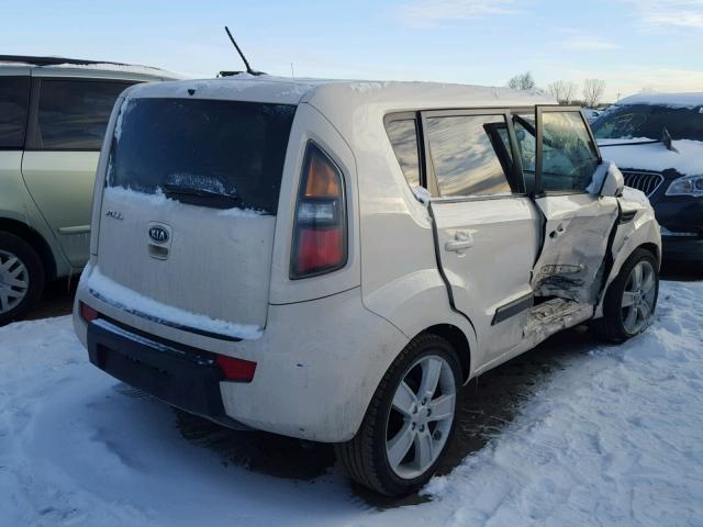 KNDJT2A22B7713113 - 2011 KIA SOUL + WHITE photo 4