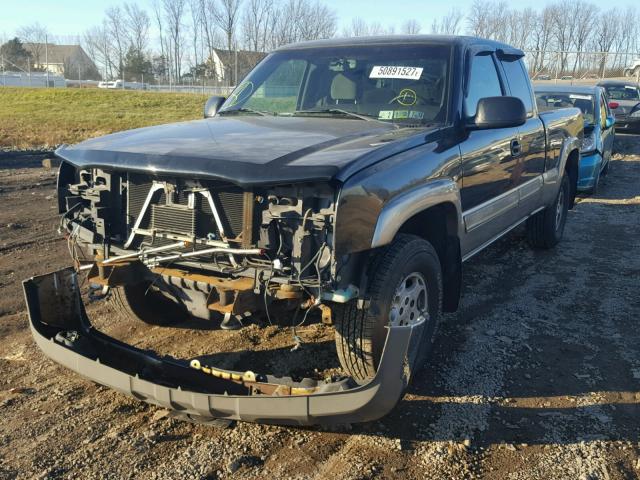 2GCEK19T131266963 - 2003 CHEVROLET SILVERADO BLACK photo 2