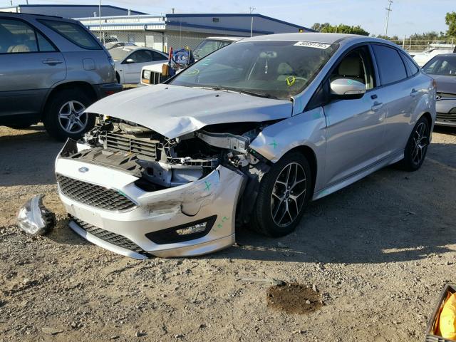 1FADP3F24GL203463 - 2016 FORD FOCUS SE SILVER photo 2