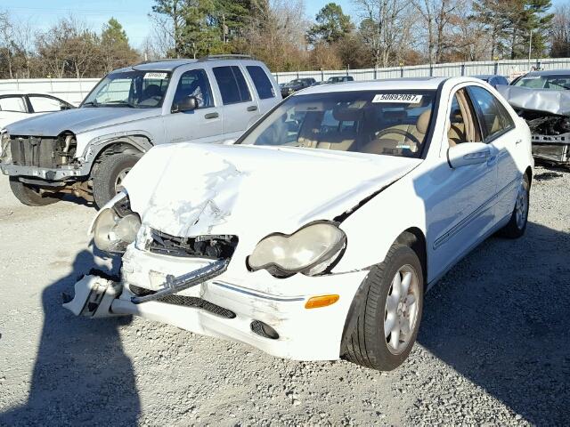 WDBRF64J93F330831 - 2003 MERCEDES-BENZ C 320 WHITE photo 2