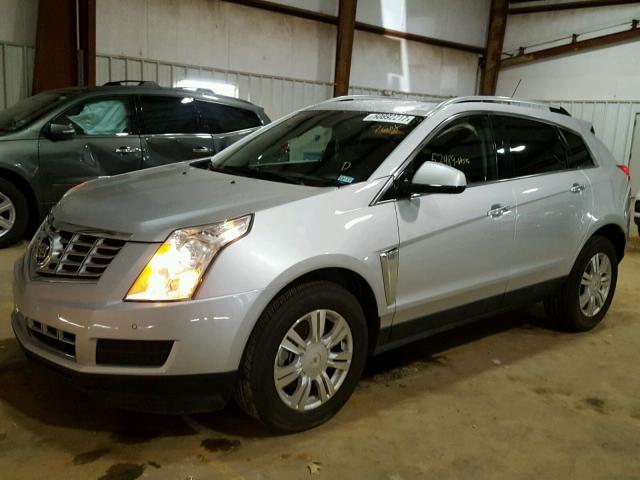 3GYFNBE39FS557608 - 2015 CADILLAC SRX LUXURY SILVER photo 2