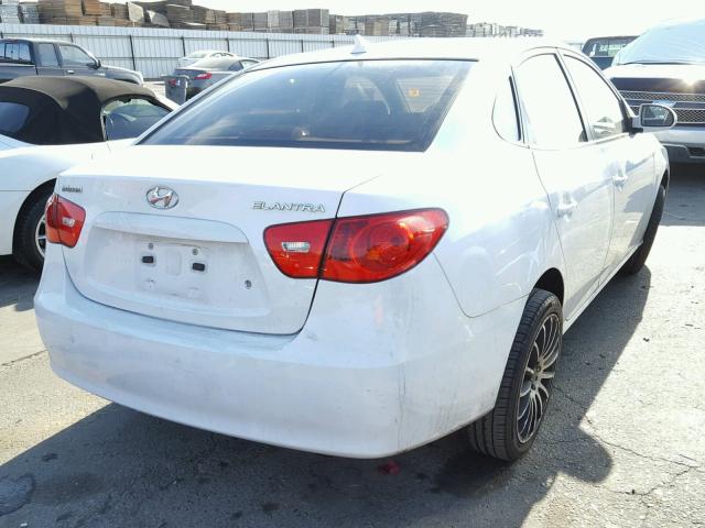 KMHDU46D19U716771 - 2009 HYUNDAI ELANTRA GL WHITE photo 4