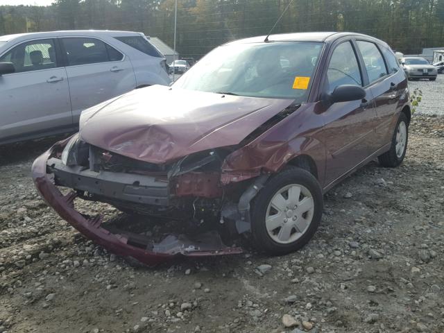 1FAHP37N07W194737 - 2007 FORD FOCUS ZX5 RED photo 2