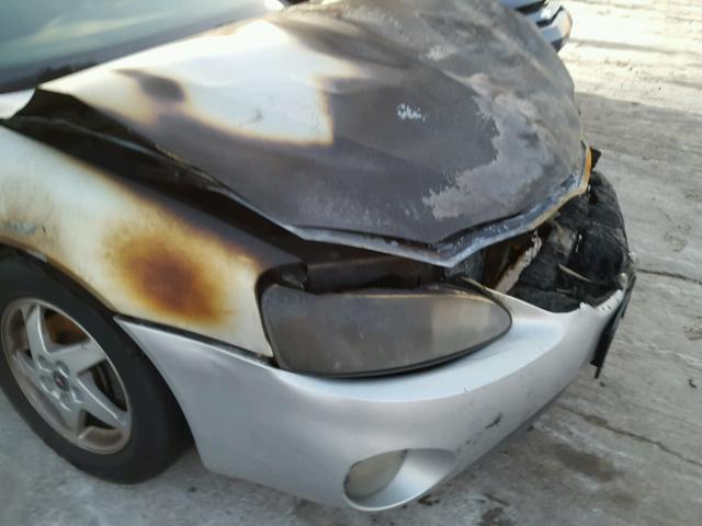 2G2WP522941125448 - 2004 PONTIAC GRAND PRIX SILVER photo 10