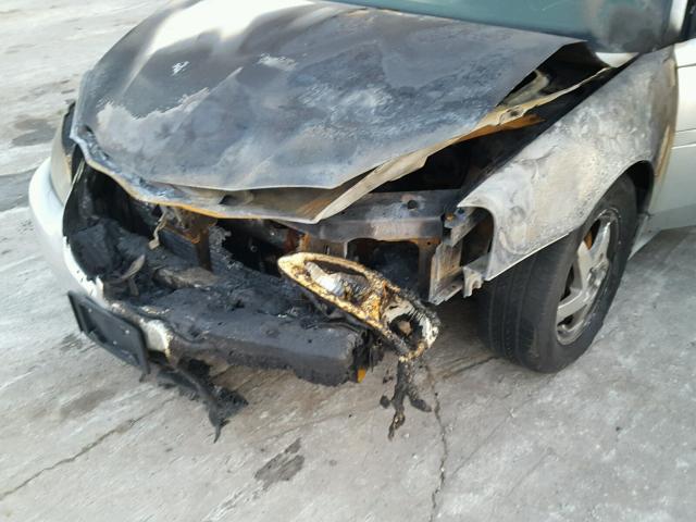 2G2WP522941125448 - 2004 PONTIAC GRAND PRIX SILVER photo 9