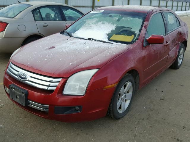 3FAHP07Z87R110779 - 2007 FORD FUSION SE RED photo 2