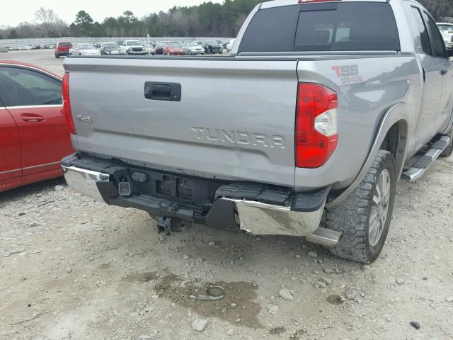 5TFUW5F16GX551371 - 2016 TOYOTA TUNDRA DOU SILVER photo 9