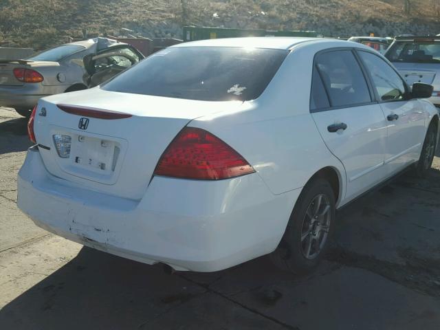 JHMCM56106C002187 - 2006 HONDA ACCORD VAL WHITE photo 4