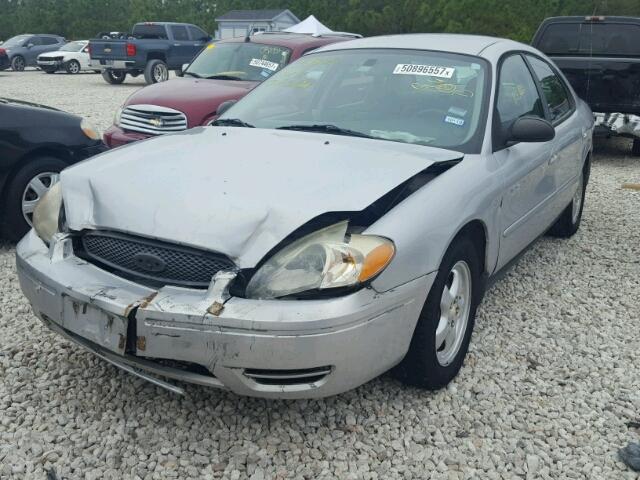 1FAFP53U26A262399 - 2006 FORD TAURUS SE SILVER photo 2