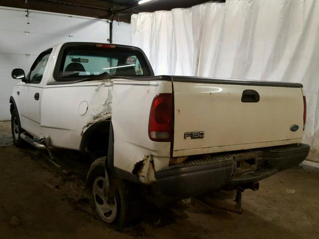 2FTRF18223CA60229 - 2003 FORD F150 WHITE photo 3