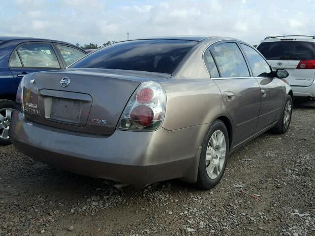 1N4AL11DX5C128194 - 2005 NISSAN ALTIMA S GRAY photo 4