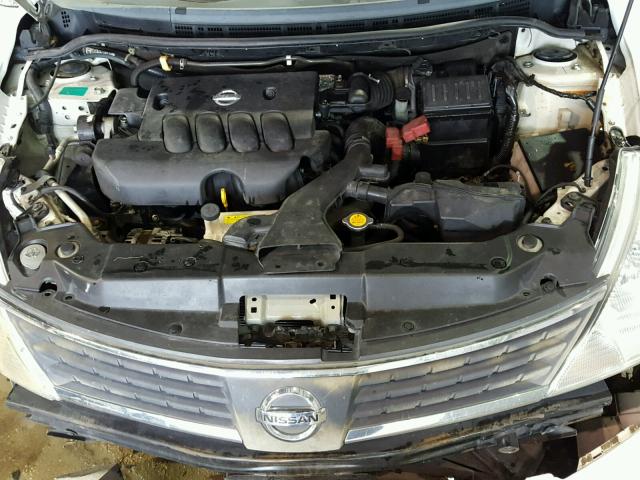 3N1BC13E57L446061 - 2007 NISSAN VERSA S WHITE photo 7