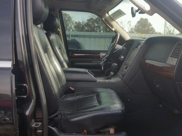5LMFU28RX3LJ51162 - 2003 LINCOLN NAVIGATOR 黑色 照片 5