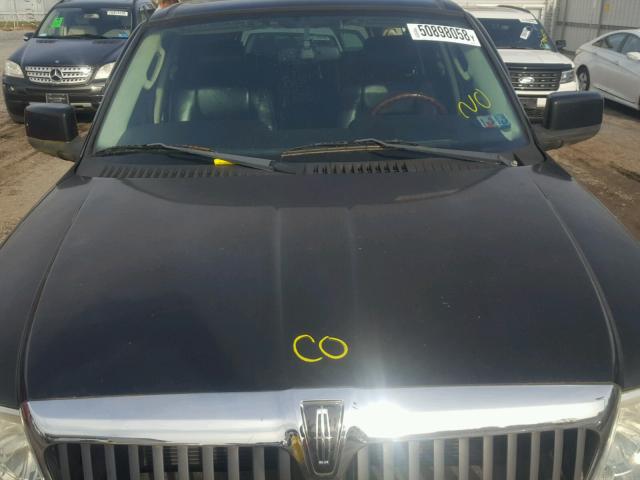 5LMFU28RX3LJ51162 - 2003 LINCOLN NAVIGATOR 黑色 照片 7