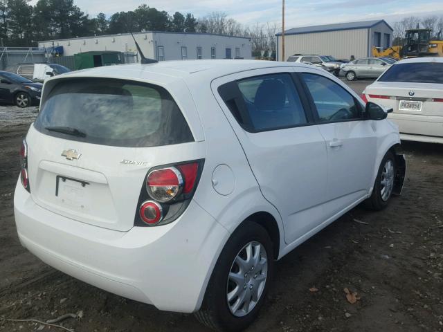 1G1JA6SH7D4183802 - 2013 CHEVROLET SONIC LS WHITE photo 4
