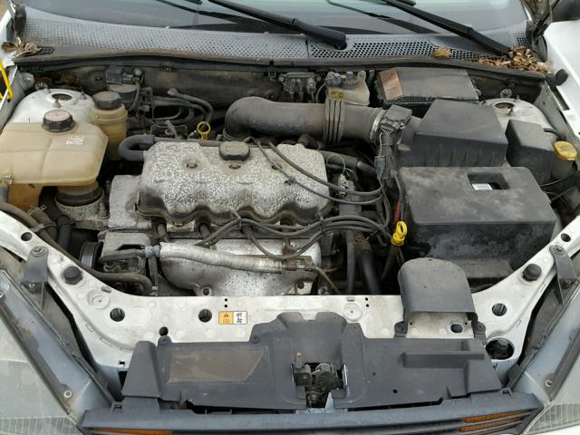 1FAFP34P03W313748 - 2003 FORD FOCUS SE WHITE photo 7