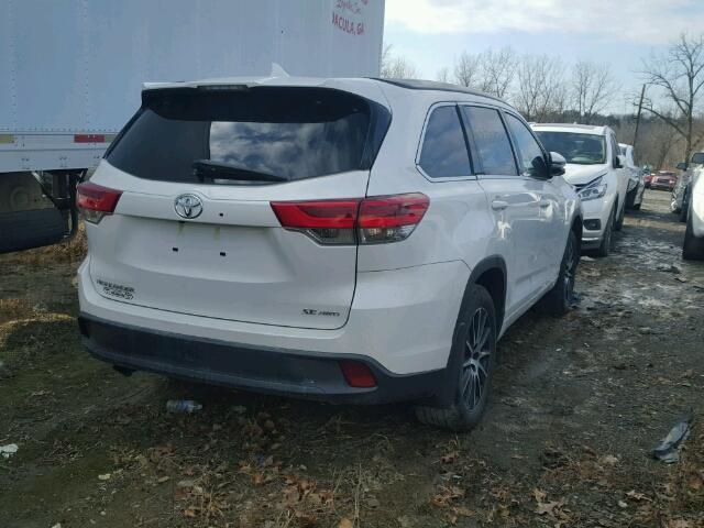 5TDJZRFH6HS508638 - 2017 TOYOTA HIGHLANDER WHITE photo 4