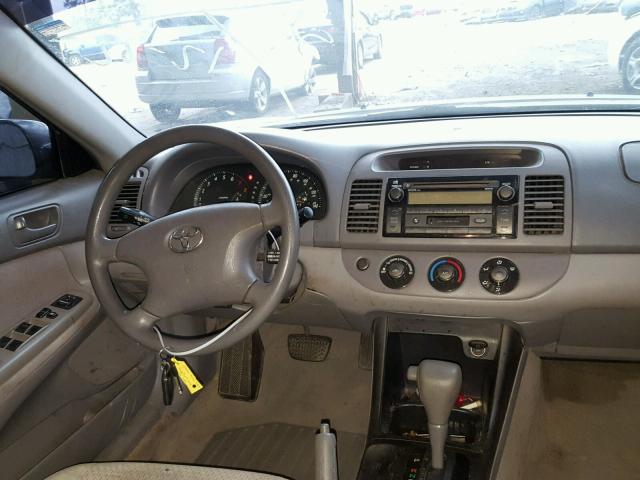 4T1BE32K13U753944 - 2003 TOYOTA CAMRY LE CHARCOAL photo 9