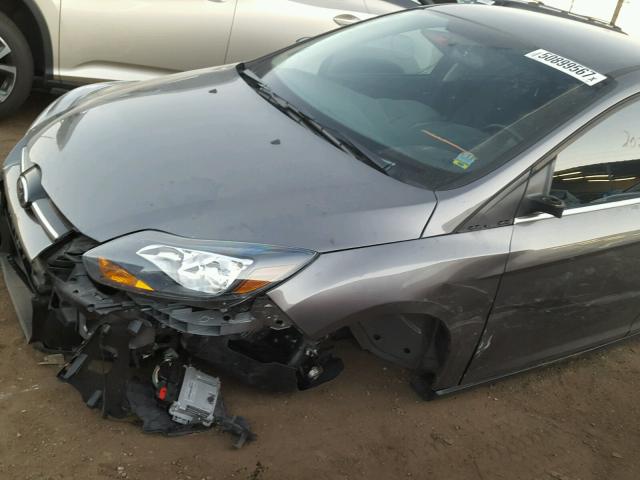 1FADP3N26EL463846 - 2014 FORD FOCUS TITA GRAY photo 9