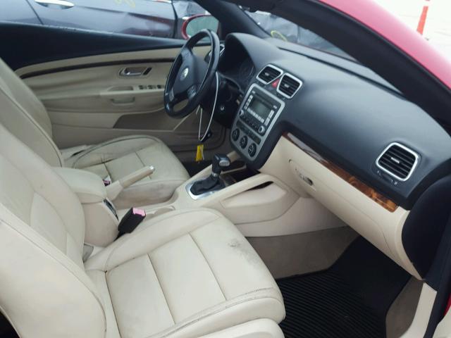 WVWFA71F18V006956 - 2008 VOLKSWAGEN EOS LUX RED photo 5