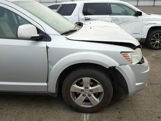 3D4GG57VX9T600388 - 2009 DODGE JOURNEY SX SILVER photo 9