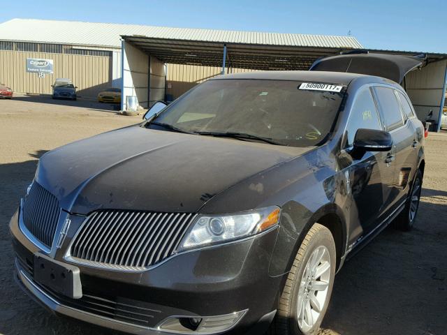 2LMHJ5NK8FBL00495 - 2015 LINCOLN MKT BLACK photo 2