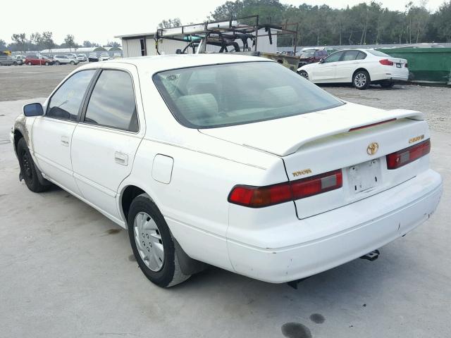 4T1BG22K8VU088922 - 1997 TOYOTA CAMRY CE WHITE photo 3