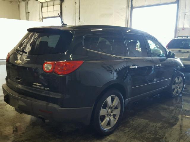 1GNLVHED4AS120860 - 2010 CHEVROLET TRAVERSE L BLACK photo 4