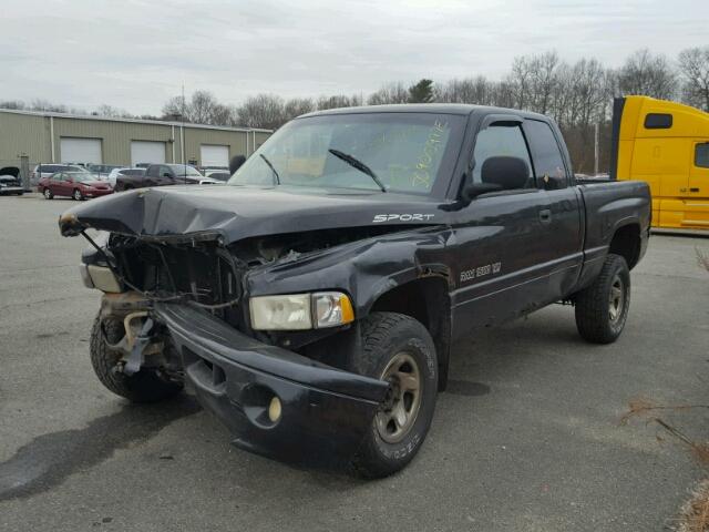 1B7HF13Y4YJ160090 - 2000 DODGE RAM 1500 BLACK photo 2