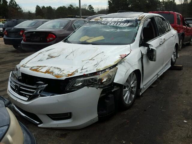 1HGCR3F92DA006555 - 2013 HONDA ACCORD TOU WHITE photo 2