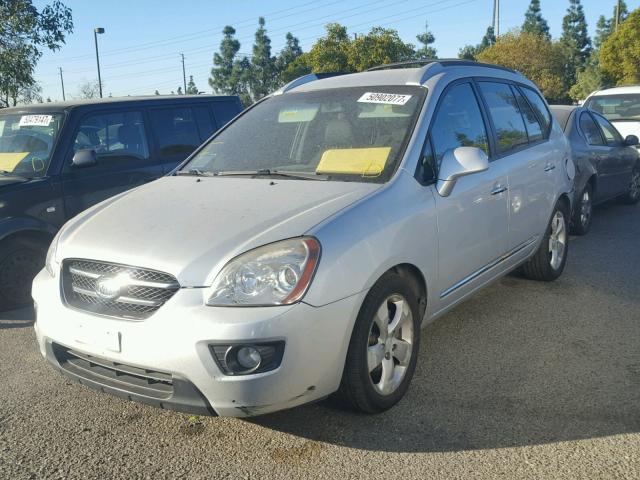 KNAFG526377039815 - 2007 KIA RONDO LX SILVER photo 2