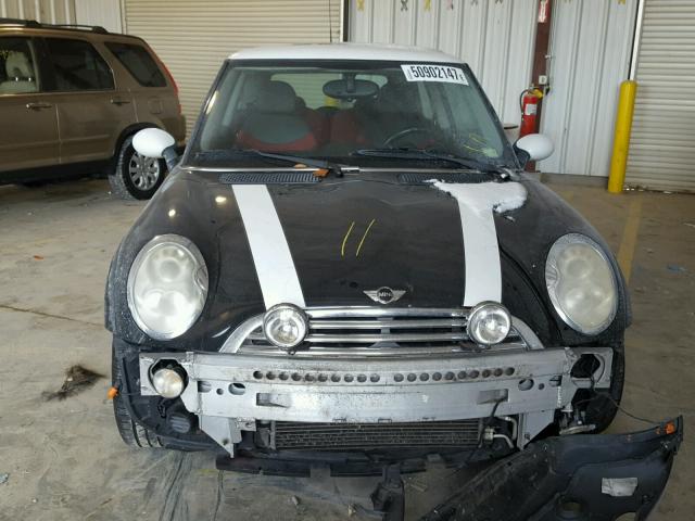 WMWRC33515TK63401 - 2005 MINI COOPER BLACK photo 7