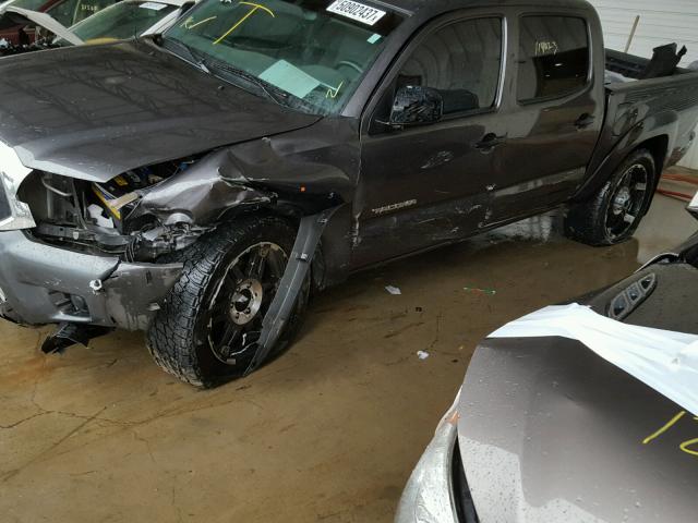 5TFJX4GN6CX012562 - 2012 TOYOTA TACOMA DOU GRAY photo 9