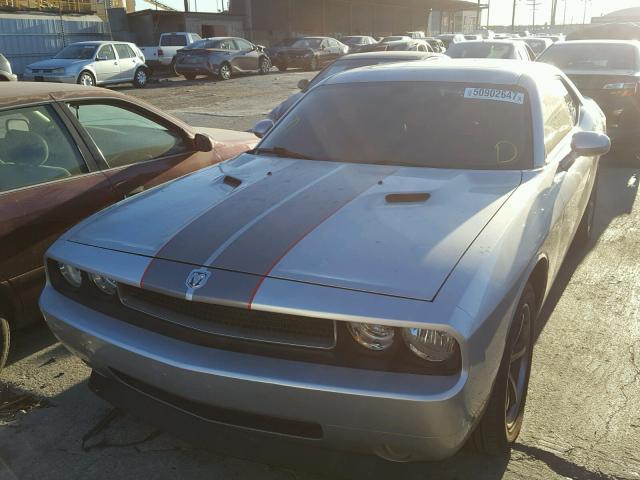 2B3CJ4DV9AH102662 - 2010 DODGE CHALLENGER SILVER photo 2