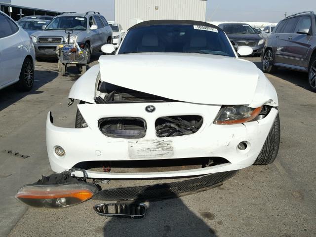 4USBT335X4LS52927 - 2004 BMW Z4 2.5 WHITE photo 9