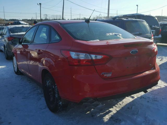 1FAHP3F24CL168564 - 2012 FORD FOCUS SE RED photo 3