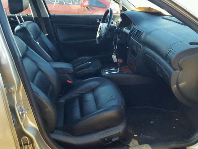 WVWWH63B52E001038 - 2002 VOLKSWAGEN PASSAT GLX 金色 照片 5