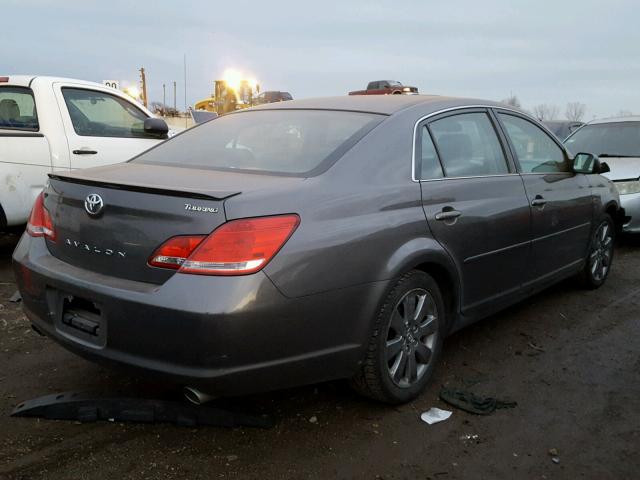 4T1BK36B97U206154 - 2007 TOYOTA AVALON XL GRAY photo 4