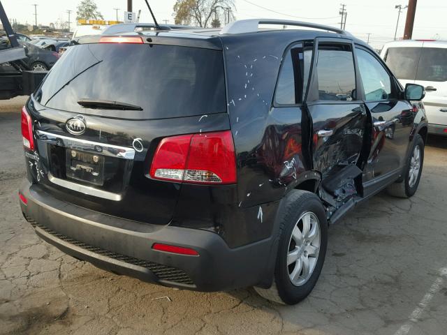 5XYKT4A65DG413655 - 2013 KIA SORENTO LX BLACK photo 4