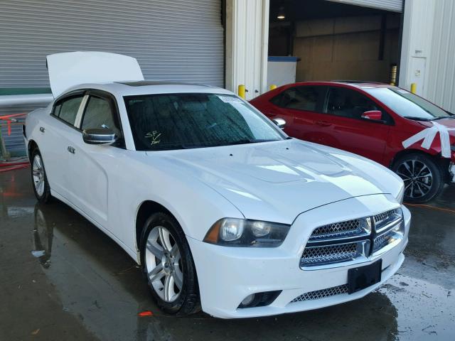 2B3CL3CGXBH591467 - 2011 DODGE CHARGER WHITE photo 1