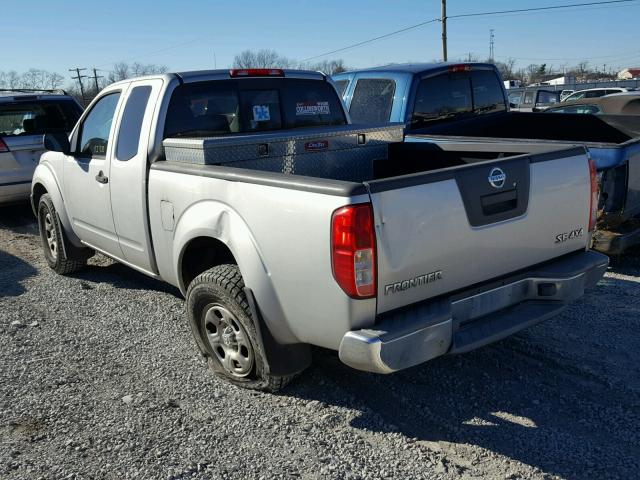 1N6AD06W15C461621 - 2005 NISSAN FRONTIER K SILVER photo 3