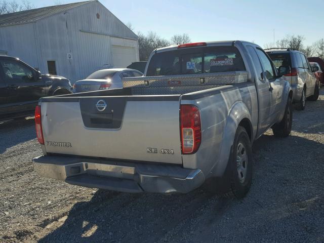 1N6AD06W15C461621 - 2005 NISSAN FRONTIER K SILVER photo 4