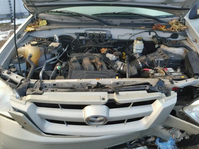 4F2YZ94125KM49966 - 2005 MAZDA TRIBUTE S GOLD photo 7