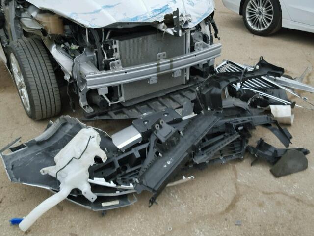 3LN6L2JK3ER810383 - 2014 LINCOLN MKZ SILVER photo 9