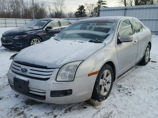 3FAFP07Z86R229616 - 2006 FORD FUSION SE SILVER photo 2