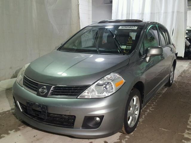 3N1BC13E88L390862 - 2008 NISSAN VERSA S GRAY photo 2